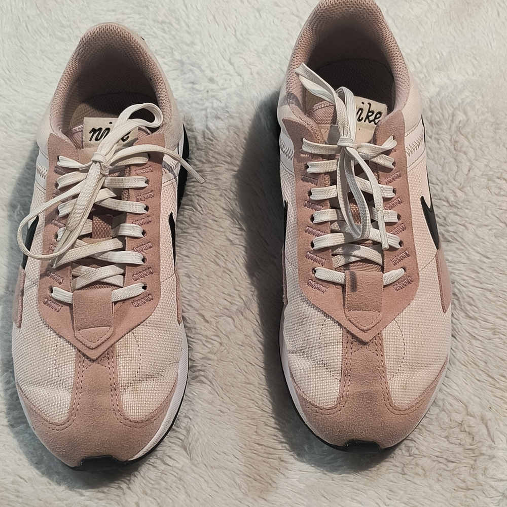 Nike Women's Pink and White Sneakers